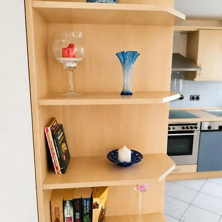 Schoene Helle Dachwohnung In Fuer 2-4 Апартаменты *