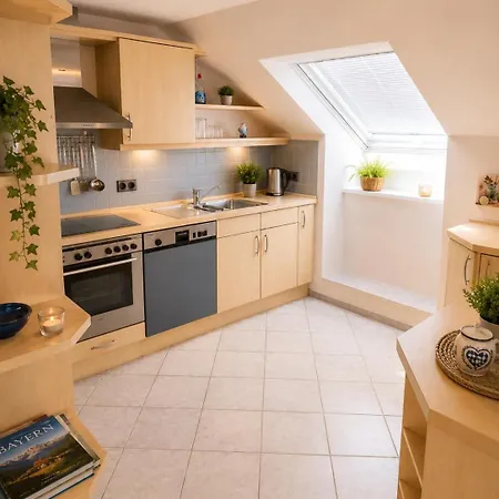 Апартаменты Schoene Helle Dachwohnung In Fuer 2-4 Hohenfurch
