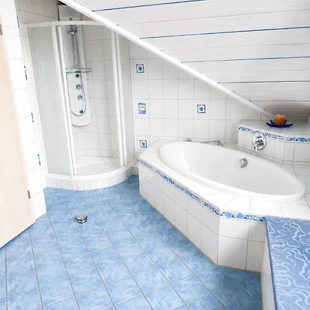 Апартаменты Schoene Helle Dachwohnung In Fuer 2-4 Hohenfurch